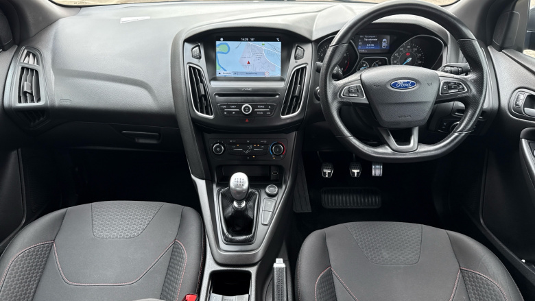 Ford Focus 1.0 EcoBoost 140 ST-Line Navigation 5dr Petrol Hatchback